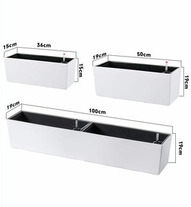 Pot <span class=keywords><strong>de</strong></span> fleurs rectangulaire suspendu avec système d'arrosage automatique <span class=keywords><strong>Support</strong></span> <span class=keywords><strong>pour</strong></span> pot <span class=keywords><strong>de</strong></span> plantes en fer et boîte <span class=keywords><strong>de</strong></span> <span class=keywords><strong>fenêtre</strong></span> en plastique <span class=keywords><strong>pour</strong></span> la maison et le jardin - Product Image 3