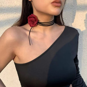 Collar y Pulsera de Flores de Rosa Estilo Pasión Pura Transfronteriza Francesa, Collar de Lujo Ligero Personalizado de Alta Gama - Product Image 1