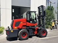 Düşük Gürültülü Otomatik Vitesli Arazi Forklifti 3 Ton Taşıma Kapasiteli Düşük Yakıt Tüketimli Forklift