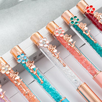 Stylo à bille en diamant de couleur en métal attrayant de haute qualité avec clip de stylo de fleur populaire de logo personnalisable