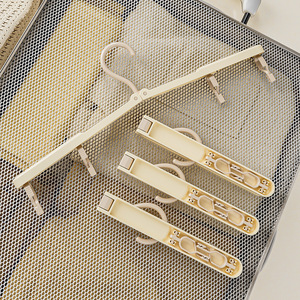 Colgador de Ropa Plegable con Pinzas, Tendedero Telescópico Portátil de Viaje, Tipo Gancho Rectangular, Color Grisáceo, Blanco, Amarillo Cremoso - Product Image 1
