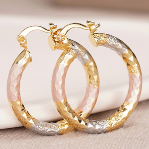 Orecchini a Cerchio Medi con Chiusura a Clip per Donne, Design Colorato per Uso Quotidiano, Accessori per Orecchie - Product Image 6