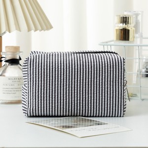 Ensemble de trousses de maquillage rayées douces et durables, grande pochette à fermeture éclair, trousses de toilette portables pour femmes - Product Image 3