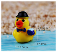 Noël mini 3d figure lot de minuscules jouets de canard maison de poupée miniatures mini résine canard artisanat ornement petit jouet d'hiver pour enfant