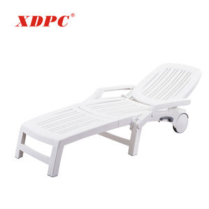 ขายส่งสระว่ายน้ำกลางแจ้งพับเตียงอาบแดดเก้าอี้พลาสติกที่มีล้อ - Product Image 3