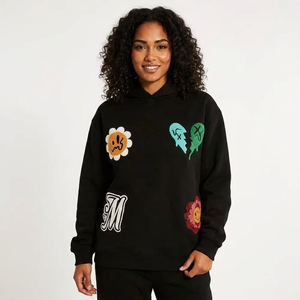 Sweat-shirt à capuche noir pour femme avec broderies florales, en coton tricoté surdimensionné, idéal pour l'automne - Product Image 1
