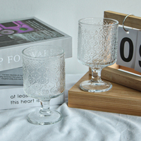 Tasse à boire Best-seller Gobelet en verre transparent Design récent Bar à whisky Décoration intérieure Verre à vin rouge