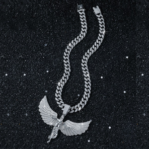 Nuevo Collar Personalizado Estilo Hip Hop con Colgante de Alas de Ángel Exageradas en Aleación, Diseño Exclusivo, Chapado en Oro y Plata, para Hombre - Product Image 3