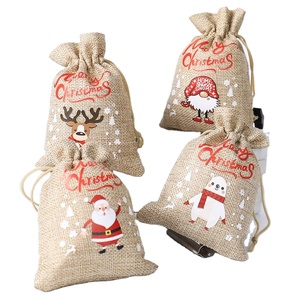 Nouvel ensemble de sacs cadeaux en jute avec cordon de serrage pour Noël, sacs d'emballage pour fêtes d'enfants, pochettes à bonbons de Noël, vente en gros - Product Image 1