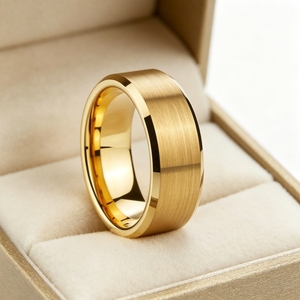Anello Unisex da 8mm Placcato Oro 18K, Fede Nuziale in Acciaio Inossidabile con Finitura Spazzolata, Anello di Promessa per Uomo e Donna - Product Image 1