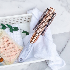 Gloway Set di 4 Spazzole Districanti in Plastica <span class=keywords><strong>per</strong></span> <span class=keywords><strong>Capelli</strong></span> Ricci Effetto Marmo, Include <span class=keywords><strong>Spazzola</strong></span> Paddle, <span class=keywords><strong>Spazzola</strong></span> Cuscino e <span class=keywords><strong>Spazzola</strong></span> Rotonda <span class=keywords><strong>per</strong></span> Asciugatura con Phon - Product Image 6