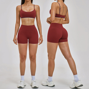 Set Yoga Donna Effetto Nudo Traspirante Asciugatura Rapida Vita Alta Controllo Pancia Pantaloncini Push-Up Vestibilità Slim per Palestra e Fitness - Product Image 5