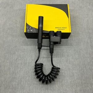 Prix usine accessoire de toilette lavage par pulvérisation angle bidirectionnel à un interrupteur avec pistolet à eau haut - Product Image 4