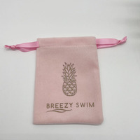 Pochette en velours miniature avec fermeture à cordon en ruban satiné, logo personnalisé, sac cadeau en velours pour emballer des accessoires de bikini, des cosmétiques et de petits objets