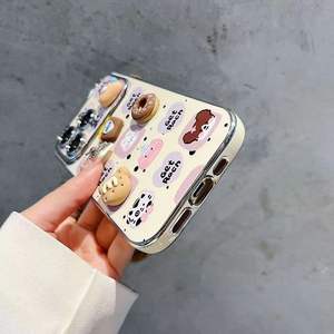 เคส TPU ลายการ์ตูนน่ารักพร้อมสติ๊กเกอร์การ์ตูนเคสโทรศัพท์กันกระแทกลายหมีสีน้ำตาลสำหรับ iPhone 16 15 14 13 Plus Pro MAX - Product Image 5