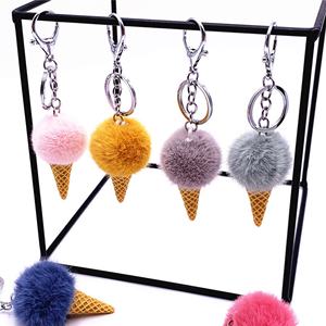 Porte-clés promotionnel personnalisé en fausse fourrure, boule de glace mignonne, pendentif de sac en peluche Kawaii en forme de cône de glace - Product Image 6