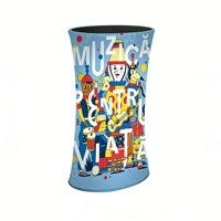 Table de comptoir pliable Yucai en aluminium avec cadre tubulaire et tissu imprimé par sublimation, idéale pour les stands d'exposition et les podiums promotionnels