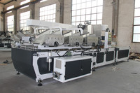 Machine d'assemblage de cloisons en carton