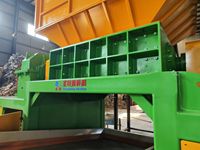 Broyeur de bois métallique Shengzhong grande capacité à double arbre avec boîte de vitesses, pour le broyage du bois, du plastique et du métal