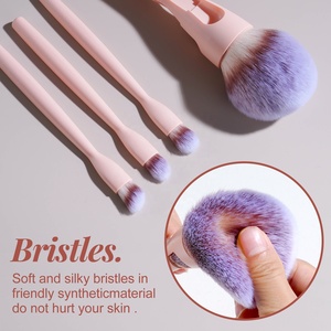 Brocha de Maquillaje Magnética 4 en 1, Brocha Profesional Portátil de Fibra Sintética <span class=keywords><strong>para</strong></span> Mezclar Cosméticos Faciales, Logotipo Personalizado, Fácil de Transportar - Product Image 3