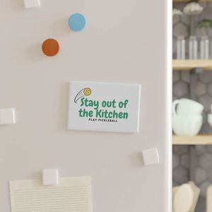 Aimant amusant pour le pickleball, 'Restez hors de la cuisine', aimant décoratif pour la cuisine, cadeau pour les amateurs de pickleball, aimant de réfrigérateur, 'Jouez au pickleball' - Product Image 1