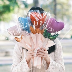 Palloncini in Foil Mini per Laurea all'Ingrosso, Bastoncini Porta Palloncini a Forma di Fiore Sorridente per la Classe del 2026, Gadget per Feste Scolastiche, Confezione Multipla - Product Image 3