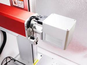 Máquina de Grabado y Marcado Láser de Fibra CNC Portátil para Uso Doméstico con Enfriamiento por Aire para Metal, Compatible con Formatos DXF/PLT/BMP - Product Image 5
