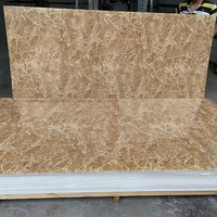 Plaque de marbre PVC de haute qualité pour la décoration murale, finition brillante et texture de marbre élégante, panneau mural en PVC