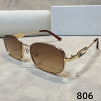 Nouvelles lunettes de soleil carrées de petite taille, style européen et américain, modèle tendance, les mêmes que les influenceuses féminines de Xiaohongshu.