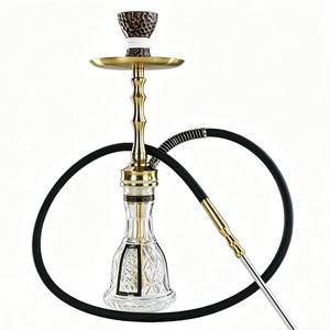 Cachimba de Cristal Dorada Moderna con Base en Tono Latón y Juego de Mangueras para Salón, Bar y Uso Doméstico - Product Image 2