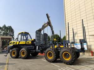 XUVOL Skidder XVY18C para Transporte de Troncos, Carga y Descarga, con Pluma Telescópica Hidráulica y Garra Rotatoria para Troncos - Product Image 3