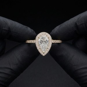 Anillo de dos tonos con diamantes brillantes para mujer, con un diseño elegante y lujoso, accesorio de joyería fina para boda, compromiso, aniversario - Product Image 4