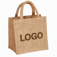 Sac cadeau réutilisable en jute 2026, petite taille, pochette d'emballage en toile de jute, impression de logo personnalisée disponible