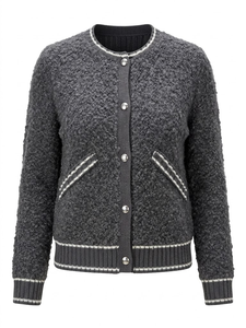 Pull en maille épaisse gris chiné à col rond et manches longues pour femme, idéal pour un usage quotidien décontracté - Product Image 2