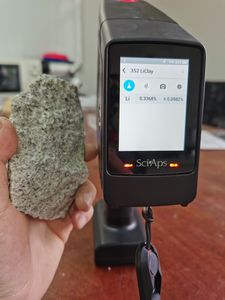 Analyseur portatif SciAps Z-903 LIBS pour le tri des métaux de recyclage de ferraille aluminium cuivre laiton acier inoxydable - Product Image 3