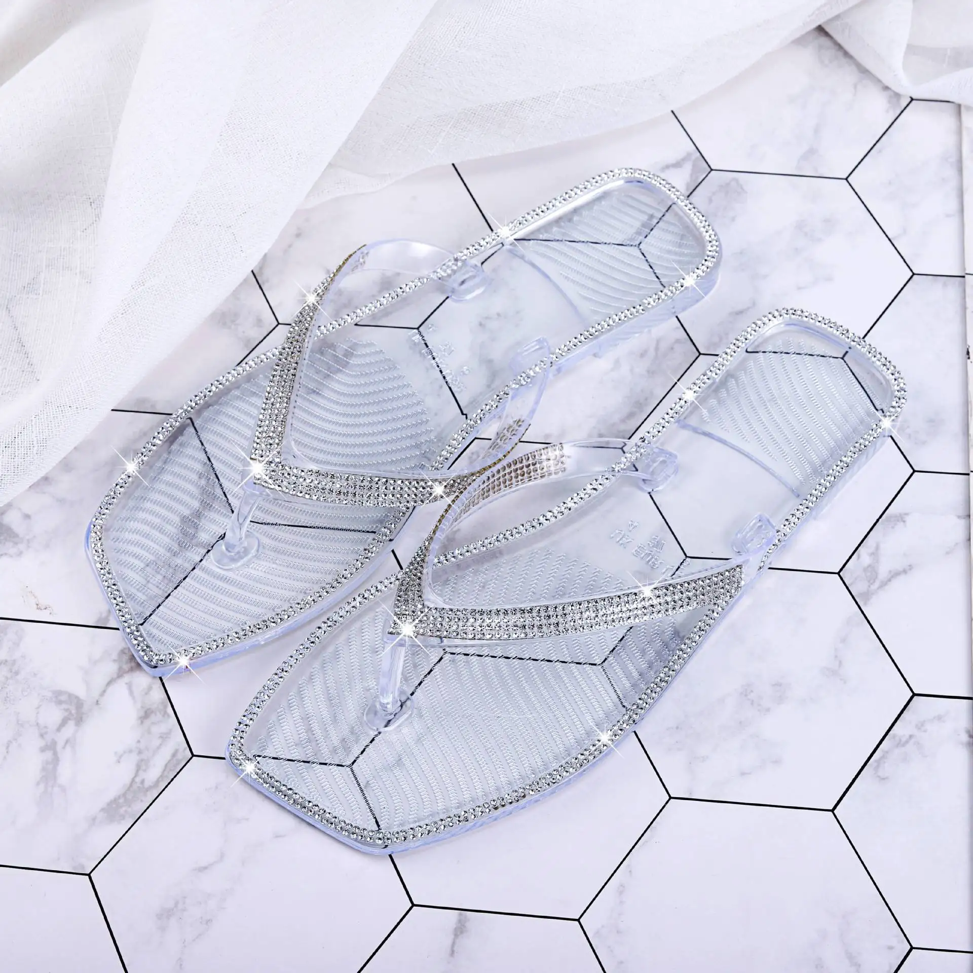 2022 New Colorful Crystals Flip Flops Slippers Square Toe Flat Bottom Crystal Jelly Women"e;s Slippers Outdoor Fashionslippers