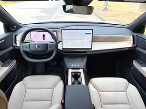 <span class=keywords><strong>Volvo</strong></span> <span class=keywords><strong>XC70</strong></span> 2026 1.5T <span class=keywords><strong>FWD</strong></span> Híbrido Enchufable SUV Automático de Largo Alcance con Diseño Escandinavo - Product Image 6
