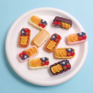 Nueva Moda 100 Piezas/Bolsa Lote Mixto <span class=keywords><strong>de</strong></span> Cabujones <span class=keywords><strong>de</strong></span> Resina <span class=keywords><strong>de</strong></span> Base Plana con Formas <span class=keywords><strong>de</strong></span> Cesta, Alimentos, Juguetes, Fresa, Arándano <span class=keywords><strong>y</strong></span> Galletas para Scrapbooking <span class=keywords><strong>y</strong></span> DIY - Product Image 2