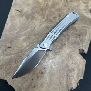 Couteau pliant de chasse Lightning, lame droite à bord dentelé, manche en alliage de titane TC4 de qualité industrielle durable, <span class=keywords><strong>acier</strong></span> <span class=keywords><strong>14C28N</strong></span>, OEM - Product Image 5