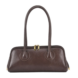 Sac à main bandoulière pour femme en cuir PU mat, de forme oblongue et allongée, style bowling, type doctor, rétro, avec poignée supérieure et fermeture éclair, pour le quotidien - Product Image 5
