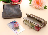 Dompet Koin PU Custom Logo Bling untuk Wanita, Dompet Kosmetik dengan Kunci Ganda, Tas Clutch dengan Gesper, Tas Lipstik dengan Penutup Kancing