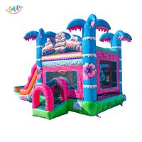 Structure gonflable aquatique commerciale à thème Tiki avec toboggan et piscine intégrée pour location événementielle
