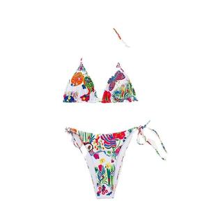 บิกินี่แบบใหม่พร้อมฟองน้ำเสริมหน้าอก สายรัดคอแบบไม่มีหลัง ตกแต่งห่วงรูปหัวใจ แยกชิ้น แห้งเร็ว ลายพิมพ์สวยงาม ชุดว่ายน้ำสำหรับผู้หญิง - Product Image 5