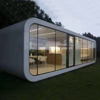 Maisonnette préfabriquée Apple Cabin avec panneaux solaires, maisonnette compacte avec énergie solaire pour hébergement, hôtel, appartement, villa, complexe hôtelier, design contemporain