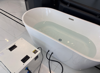 Bain froid ovale moderne intérieur/extérieur avec filtre de refroidissement à eau pour bain à remous, idéal pour la récupération physique des athlètes adultes