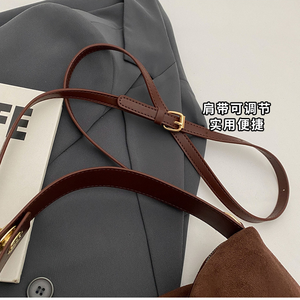 Bolso de Hombro Versátil de Alta Gama en Ante Sintético Mate, Novedad 2025, un Accesorio Retro Chic para Otoño Invierno - Product Image 4