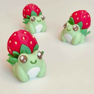 Nouveau clicker grenouille fraise imprimé en 3D, un petit jouet pour soulager l'ennui et le stress - Product Image 1