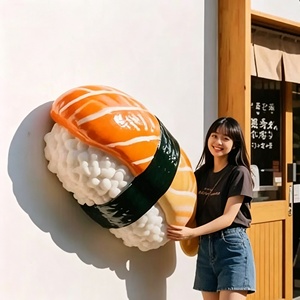 Statue géante de <span class=keywords><strong>sushi</strong></span> en fibre de verre, modèle Nigiri simulé, finition brillante et résistante aux UV, pour affichage commercial en rue alimentaire, ultra-réaliste - Product Image 1