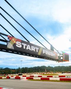 Pista de Barrera de Agua Reconfigurable para Circuitos de Karting, Apta para Pistas de Karting para Adultos, Velocidad de 80 km/h - Product Image 1