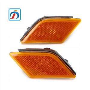 Luci Indicatori di Direzione Anteriori Sinistra e Destra per <span class=keywords><strong>Mercedes</strong></span> <span class=keywords><strong>Benz</strong></span> <span class=keywords><strong>W204</strong></span> <span class=keywords><strong>C</strong></span> 2048200121 2048200221 - Product Image 1